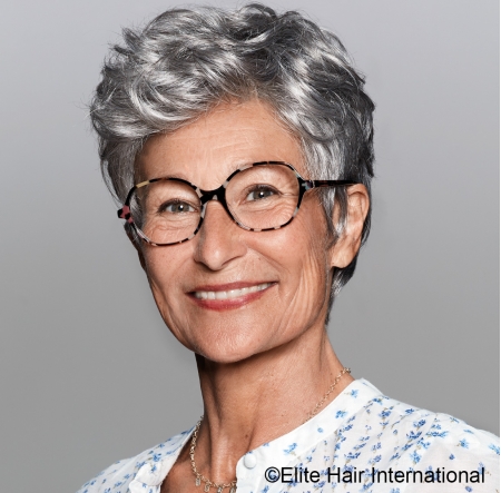 Portrait femme avec la perruque Elégance R **, perruque cheveux courts en cheveux synthétiques, Elite Hair International