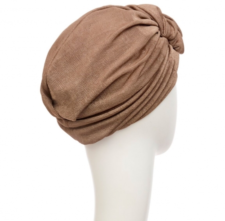 Bonnet Viva ultra-doux, spécialement conçu pour offrir confort et élégance aux femmes en traitement, terra