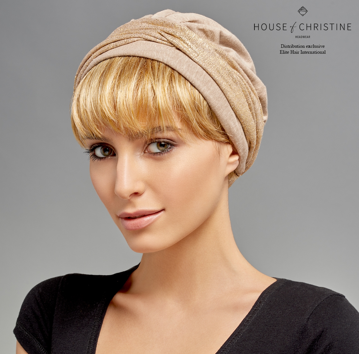 Portrait femme portant un halo hair, ajout de cheveux partiel d'Elite Hair International en cheveux courts