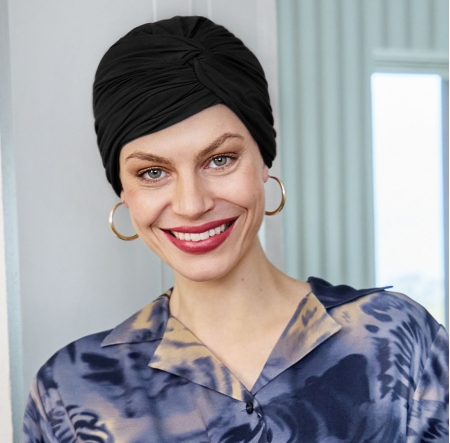 bonnet joyo bambou, bonnet plissé, bonnet avec une torsade sur le dessus, bonnet chimio, ébène