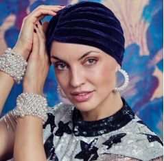 Bonnet chimio boho, boho spirit, style bohème, christine headwear, perte de cheveux, cancer, velvet midnight