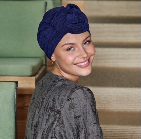 Bonnet Viva ultra-doux, spécialement conçu pour offrir confort et élégance aux femmes en traitement, thalassa