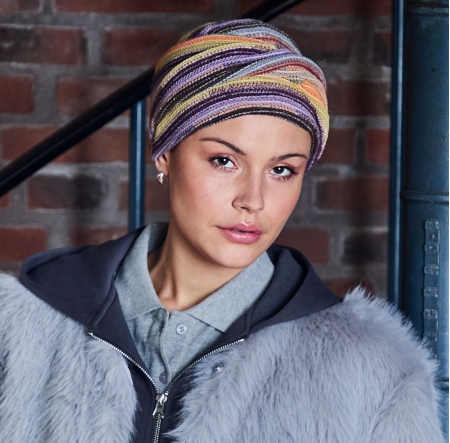 Bonnet Viva ultra-doux, spécialement conçu pour offrir confort et élégance aux femmes en traitement, fizz