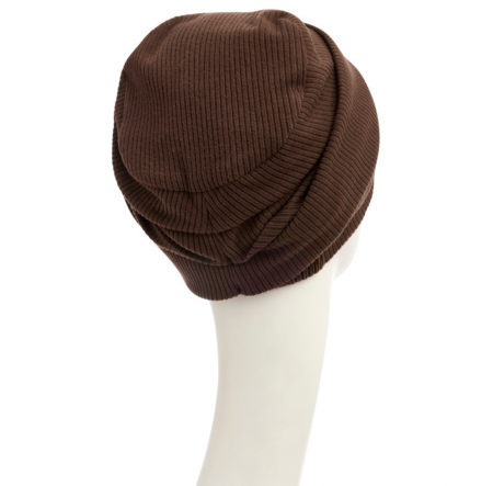 Bonnet Viva ultra-doux, spécialement conçu pour offrir confort et élégance aux femmes en traitement, softy moka