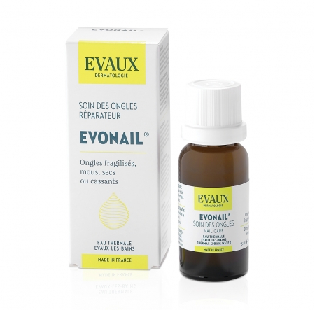 Evonail Réparateur Evaux® pour prendre de ses ongles abîmés par le cancer