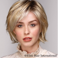Portrait femme portant la perruque Diapason ***, en cheveux de synthèse, Elite Hair International