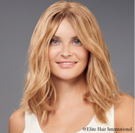 Portrait femme portant la perruque en cheveux naturels Confiance d'Elite Hair International