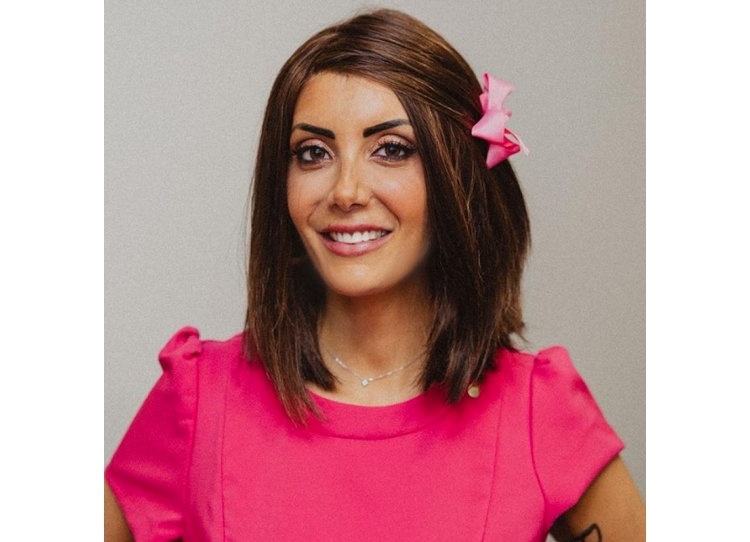 Virgilia Hess : l'importance de la perruque pour conserver son identité